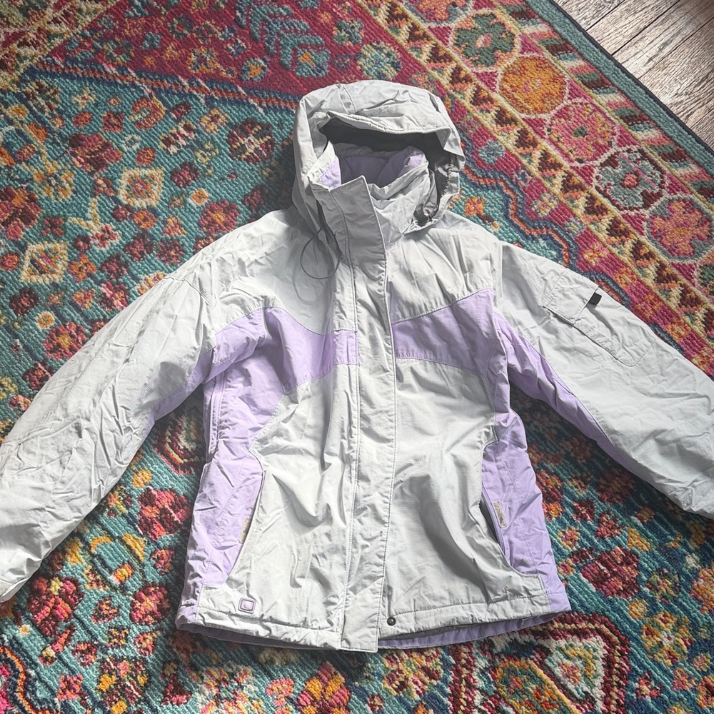 Columbia Women's Ski Jacket in Light Gray and Lavender